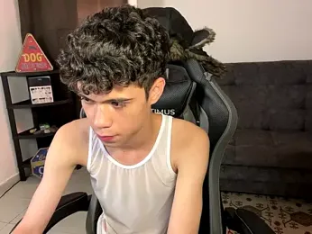 OopsAgain_ webcam model stream image