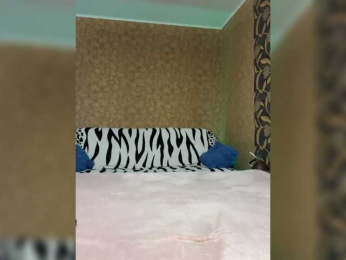 LouiseJenkin webcam model stream image
