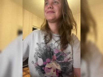 Dollye webcam model stream image