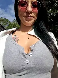 VALERY-03_ webcam model stream image