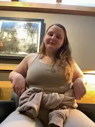 GingerSnap33 webcam stripchat model stream image