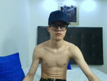 wolfan_sky webcam chaturbate model stream image