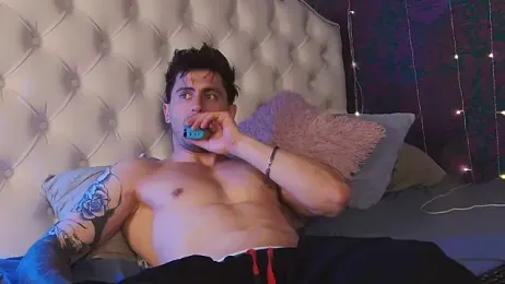 Oscar_Miller_ webcam stripchat model stream image