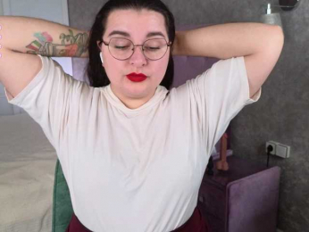 KiraFire webcam model stream image