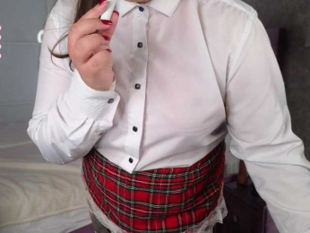 KiraFire webcam model stream image