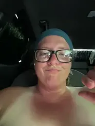 Lizzyloo webcam model stream image