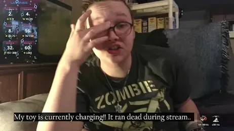 TurtleLady420 webcam model stream image