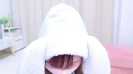 MAIKA_pyon webcam model stream image