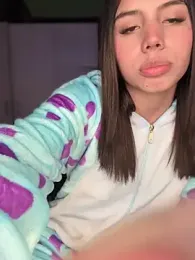 Laura-Khalifa webcam model stream image