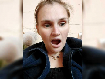 LisaLovHoney webcam model stream image