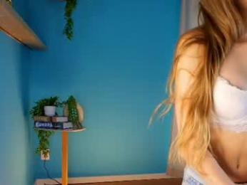 aureliathorn webcam model stream image