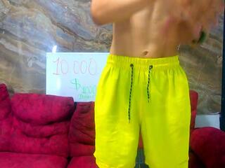 Kenn & Drey webcam model stream image