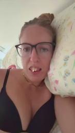 Nayra webcam model stream image