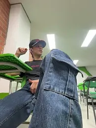 HarryGaze webcam model stream image