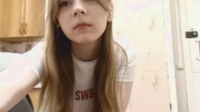 IsauraStrizich webcam model stream image
