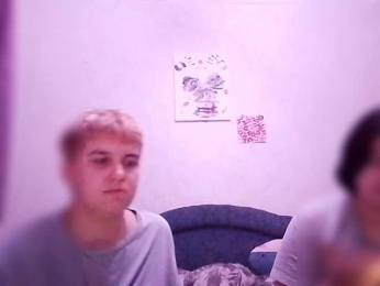 2Lesbians webcam bongacams model stream image