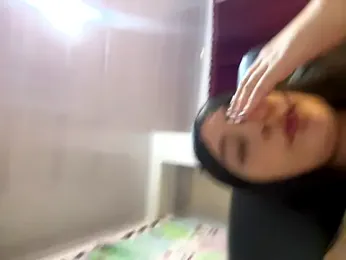 __Lorelain__ webcam model stream image