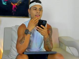 Seth Bllack webcam flirt4free model stream image