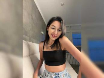 MolliKiana webcam bongacams model stream image