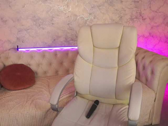 MollyWild webcam model stream image