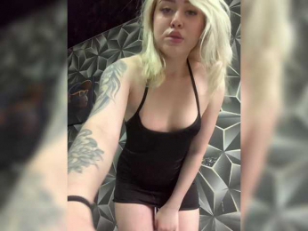 willdchiild webcam model stream image