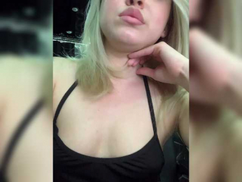 willdchiild webcam model stream image