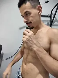 Avihyxx webcam model stream image
