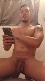 MaxOFiMoon webcam model stream image