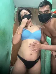 Suhani512 webcam model stream image
