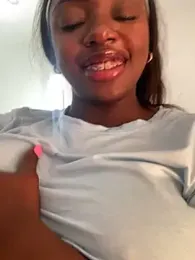 alissradiante1 webcam model stream image