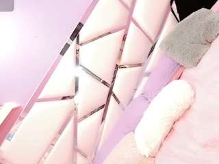 vanessapintoo webcam camsoda model stream image