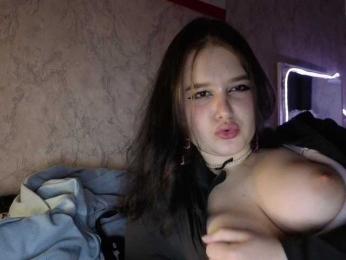 LinbergLin webcam model stream image