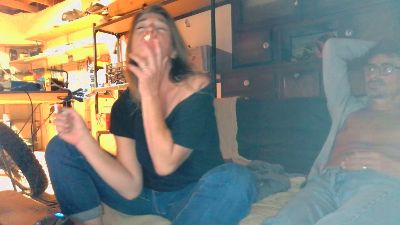 Oli_n_clyde webcam model stream image