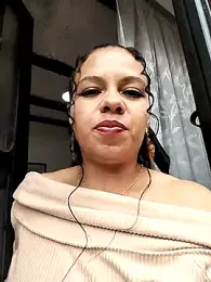 Ariana-07 webcam model stream image