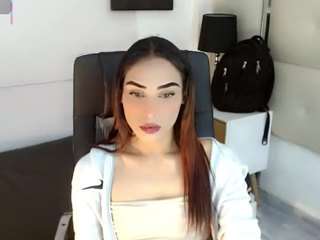 happertyla webcam model stream image