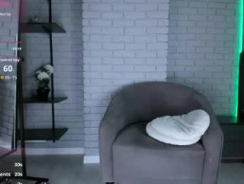 munaluna webcam model stream image