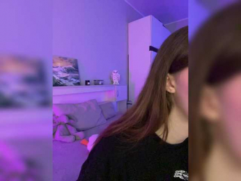 ShyAlya webcam model stream image
