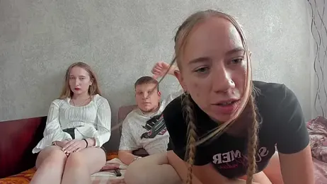 RoBiNandSaM webcam stripchat model stream image