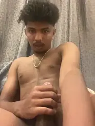 Theyoung_huge_dick webcam model stream image
