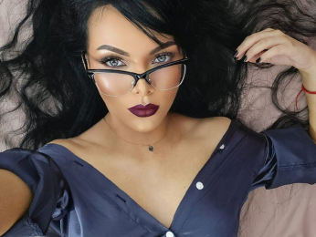 VictoriaMinha webcam model stream image