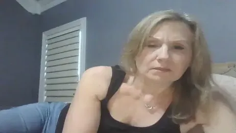Lisaisluscious webcam model stream image