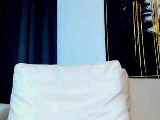 Summy Hattaway webcam model stream image