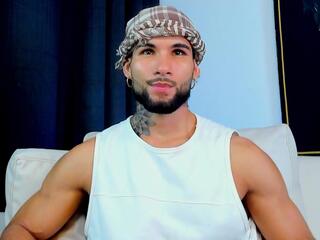 Summy Hattaway webcam model stream image