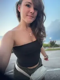 BaileyMFox webcam stripchat model stream image