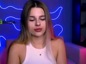 luckybabymeow webcam model stream image