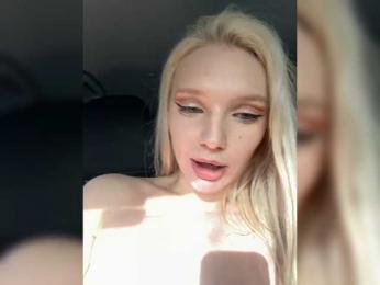 AmmyAlexInPublic webcam model stream image