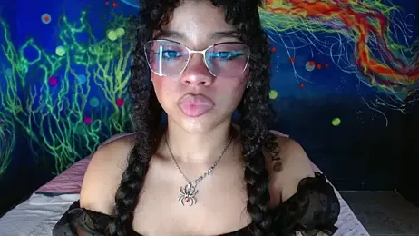 lucie_petite webcam stripchat model stream image