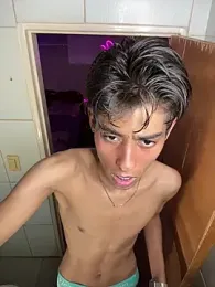 Mauuu18 webcam model stream image