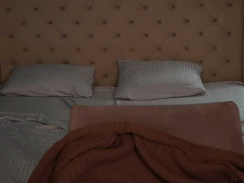 StarryDoll webcam model stream image