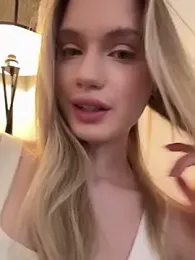 Miley_Muer webcam stripchat model stream image
